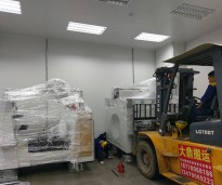 三坐標(biāo)，加工中心等精密設(shè)備---