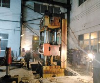 油壓機、合模機
